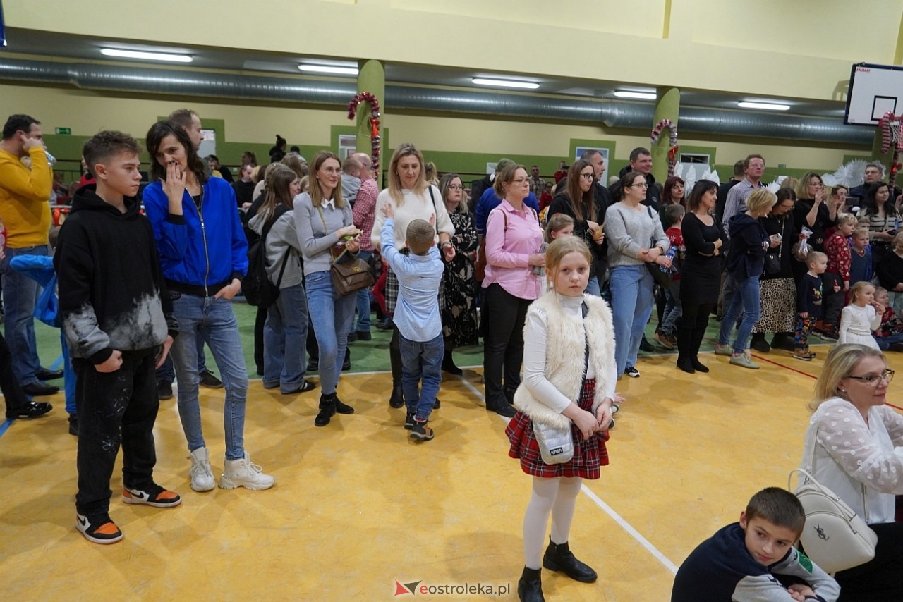 Szkolny Kiermasz Świąteczny w Rzekuniu [19.12.2024] - zdjęcie #51 - eOstroleka.pl