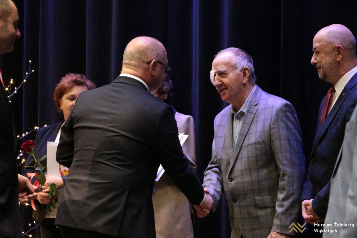 Sesja Rady Powiatu Ostrołęckiego w MŻW [19.12.2024] - zdjęcie #5 - eOstroleka.pl