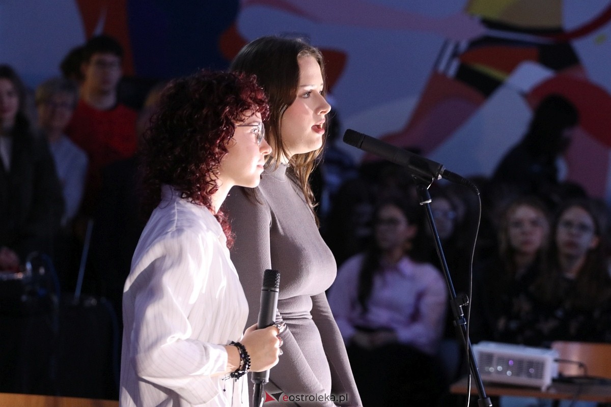Jasełka w I LO w Ostrołęce [20.12.2024] - zdjęcie #32 - eOstroleka.pl