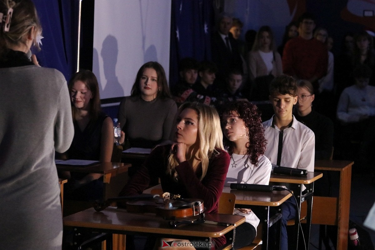 Jasełka w I LO w Ostrołęce [20.12.2024] - zdjęcie #31 - eOstroleka.pl