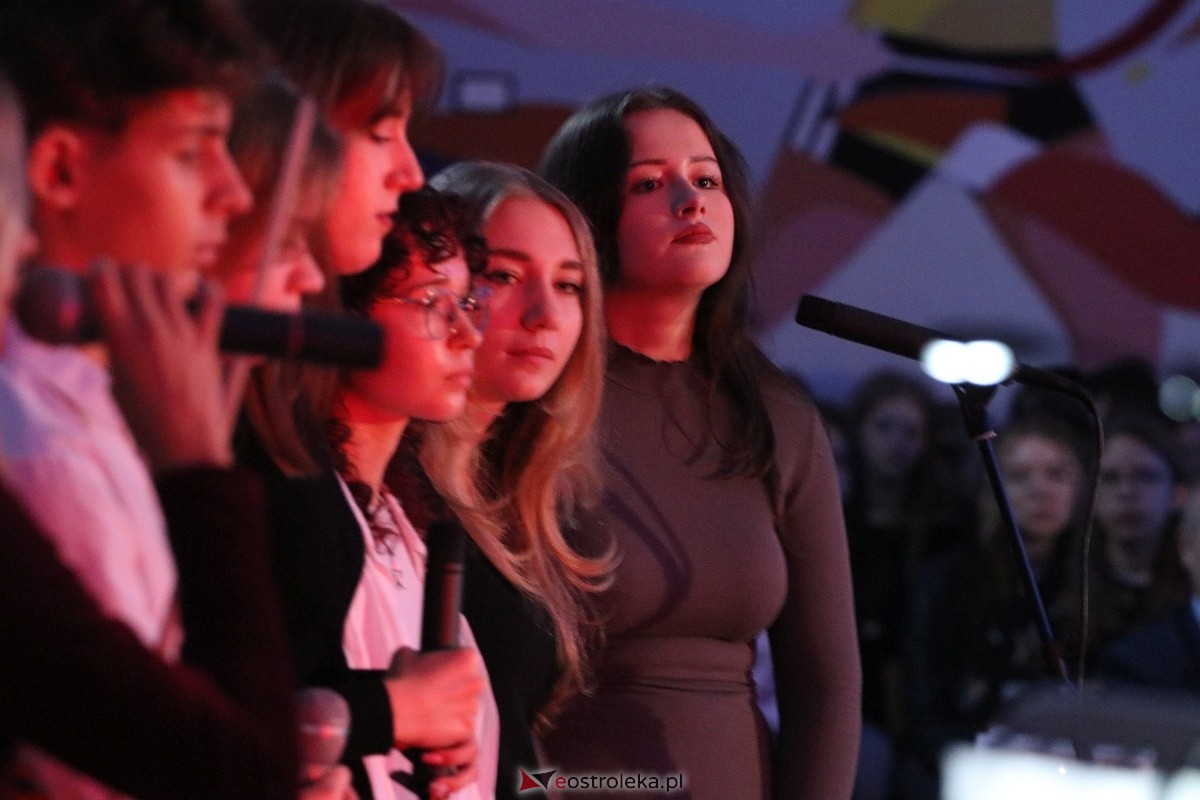 Jasełka w I LO w Ostrołęce [20.12.2024] - zdjęcie #27 - eOstroleka.pl
