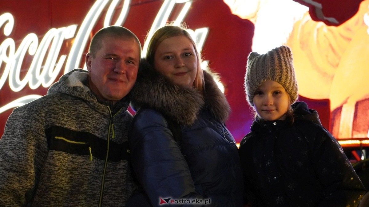 Ciężarówka Coca-Coli w Ostrołęce [20.12.2024] - zdjęcie #54 - eOstroleka.pl