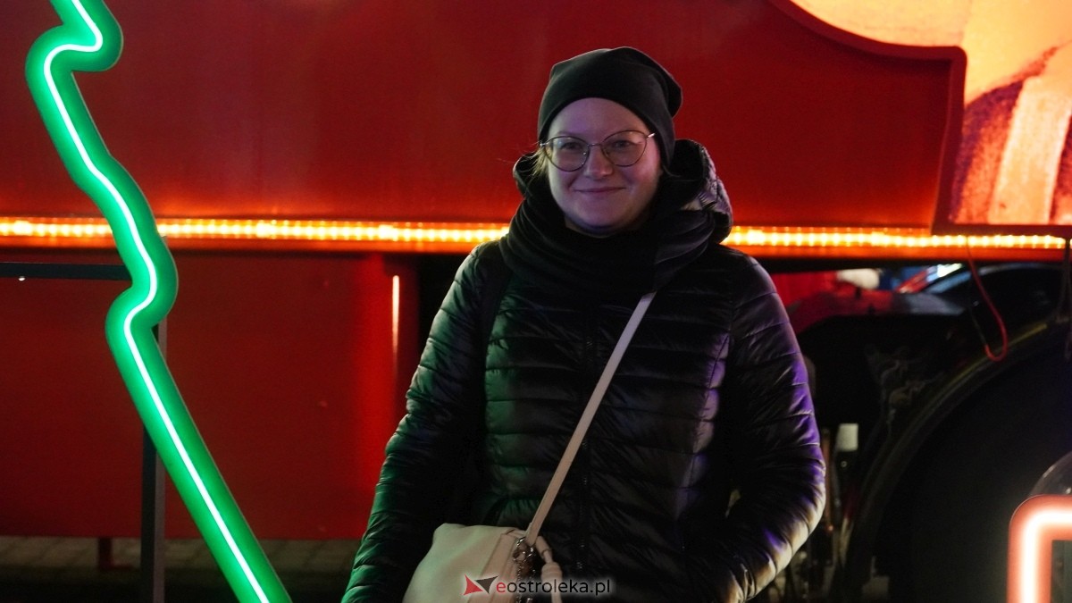 Ciężarówka Coca-Coli w Ostrołęce [20.12.2024] - zdjęcie #41 - eOstroleka.pl