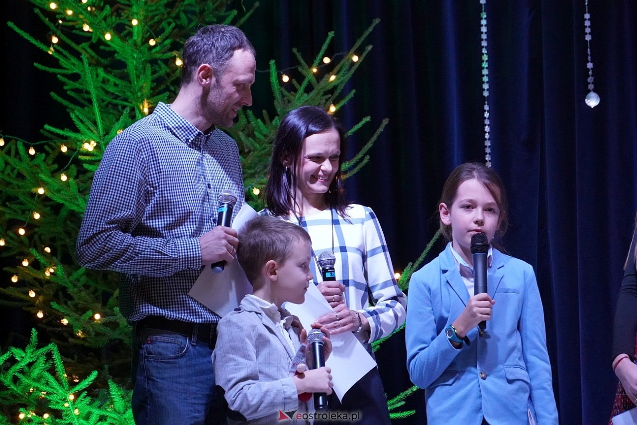 Rodzinne kolędowanie w Goworowie [20.12.2024] - zdjęcie #16 - eOstroleka.pl