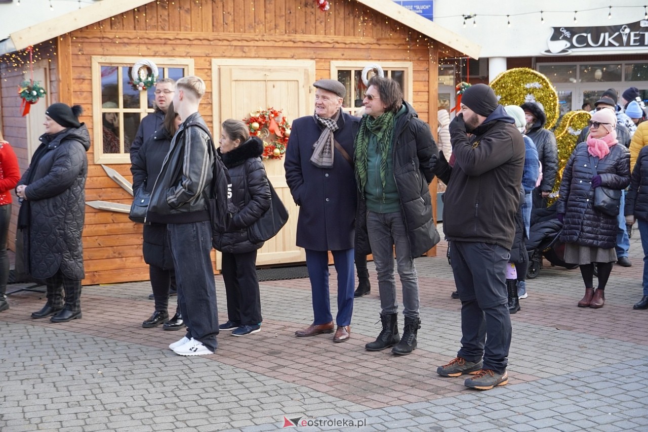 Miejska Wigilia na Placu Wolności w Ostrołęce [2112.2024] - zdjęcie #65 - eOstroleka.pl