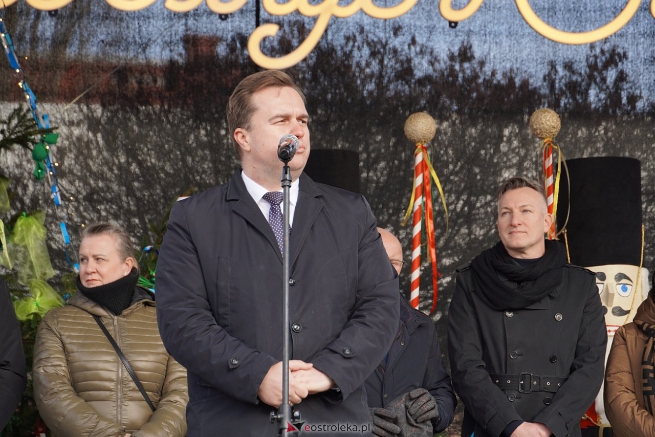 Miejska Wigilia na Placu Wolności w Ostrołęce [2112.2024] - zdjęcie #51 - eOstroleka.pl