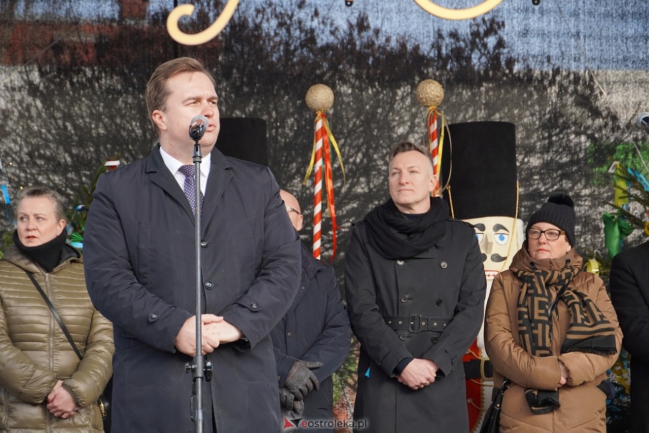 Miejska Wigilia na Placu Wolności w Ostrołęce [2112.2024] - zdjęcie #50 - eOstroleka.pl