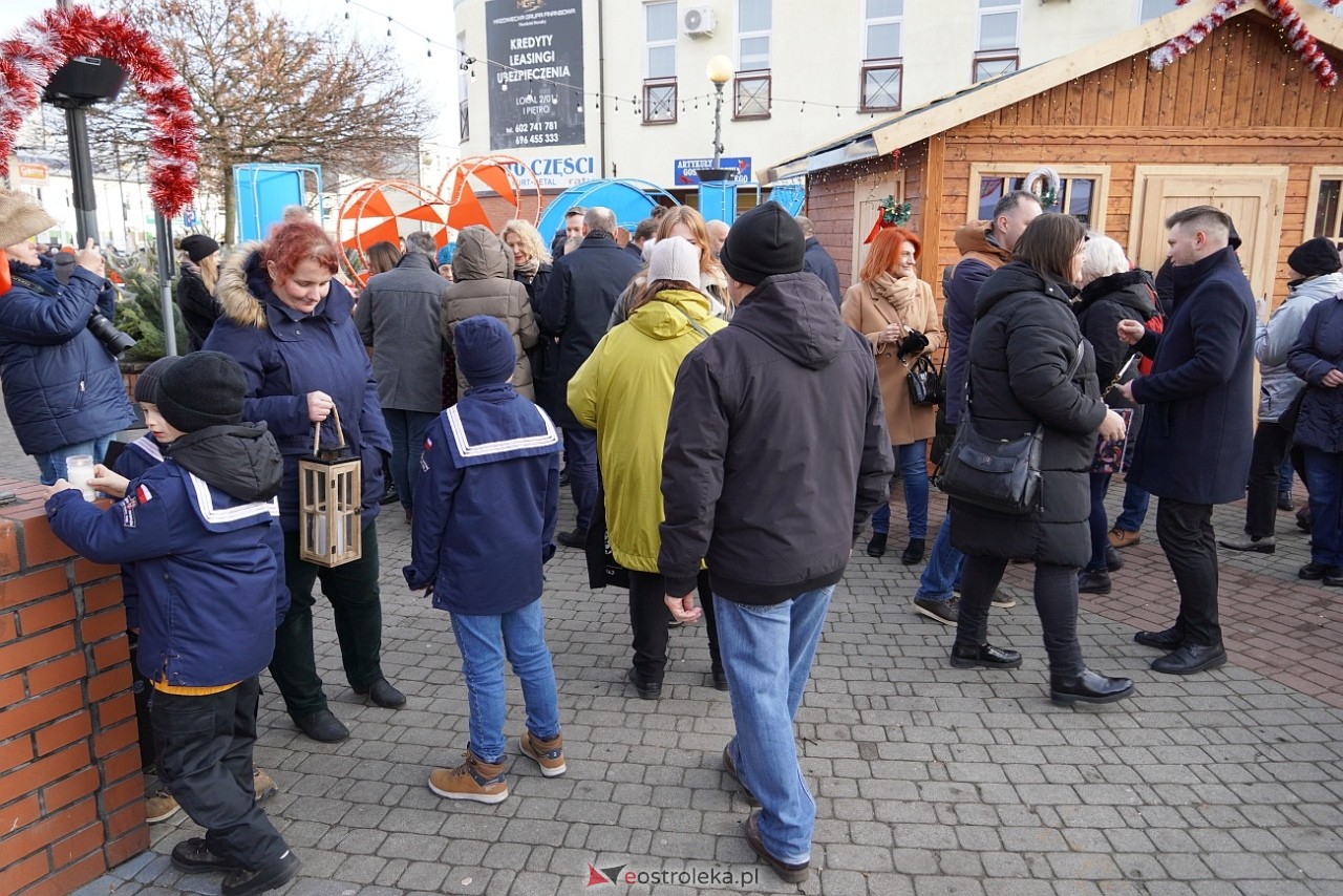 Miejska Wigilia na Placu Wolności w Ostrołęce [2112.2024] - zdjęcie #36 - eOstroleka.pl