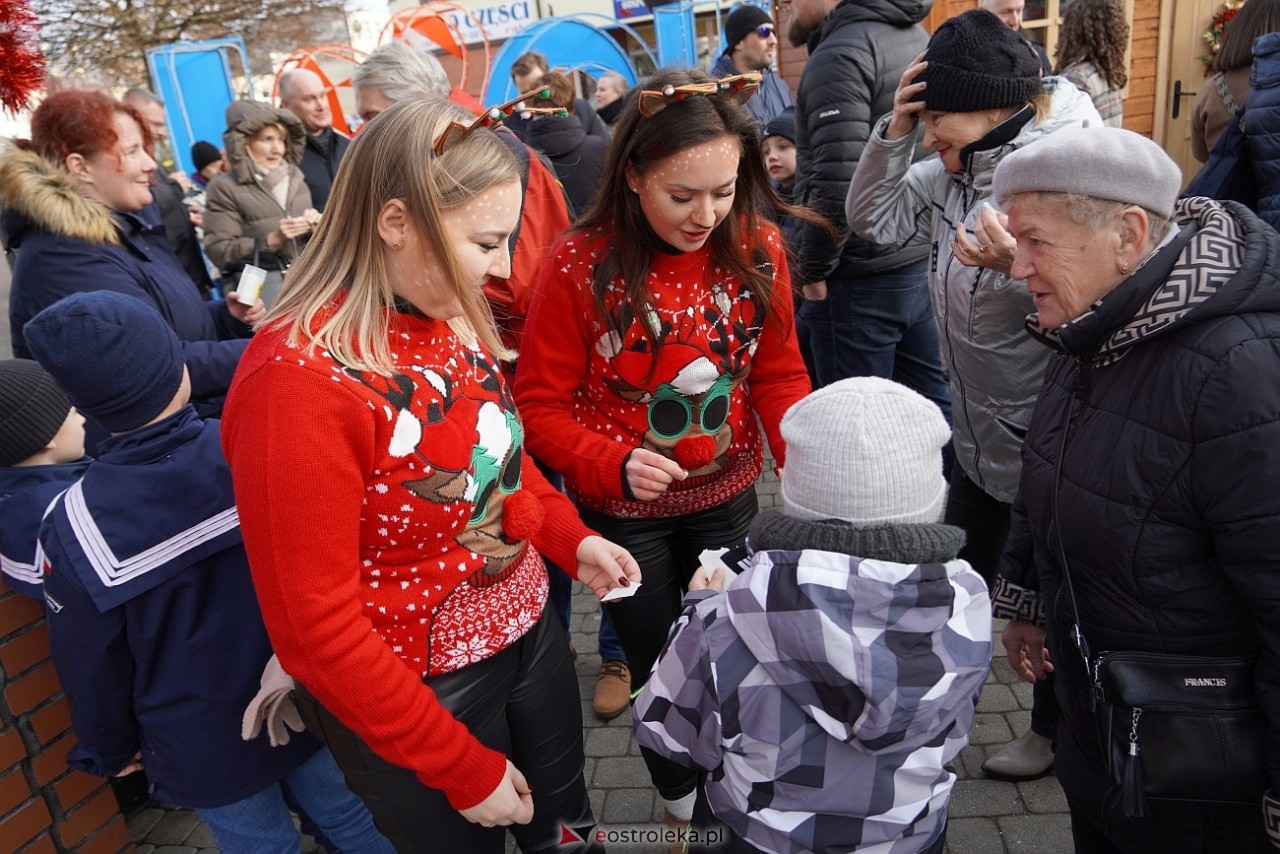 Miejska Wigilia na Placu Wolności w Ostrołęce [2112.2024] - zdjęcie #30 - eOstroleka.pl