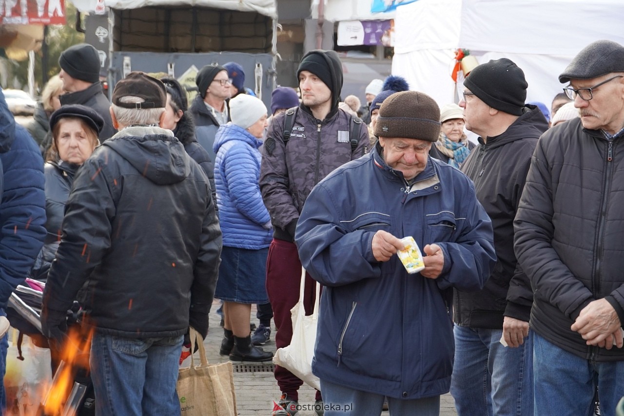 Miejska Wigilia na Placu Wolności w Ostrołęce [2112.2024] - zdjęcie #20 - eOstroleka.pl