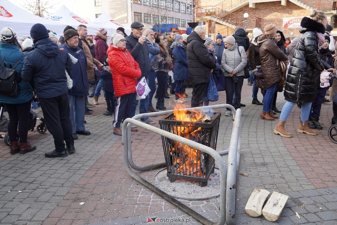 Miejska Wigilia na Placu Wolności w Ostrołęce [2112.2024] - zdjęcie #18 - eOstroleka.pl
