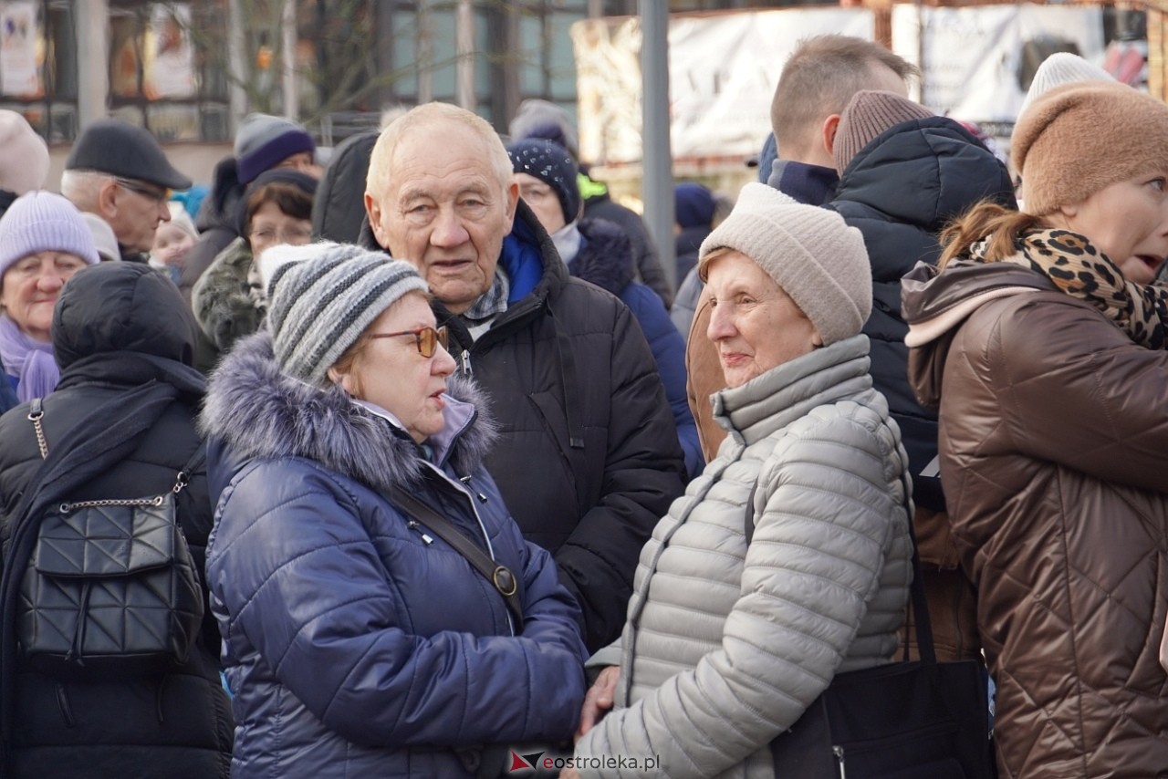 Miejska Wigilia na Placu Wolności w Ostrołęce [2112.2024] - zdjęcie #17 - eOstroleka.pl