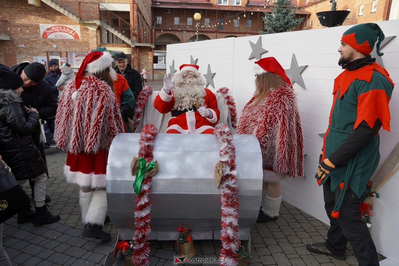 Miejska Wigilia na Placu Wolności w Ostrołęce [2112.2024] - zdjęcie #11 - eOstroleka.pl