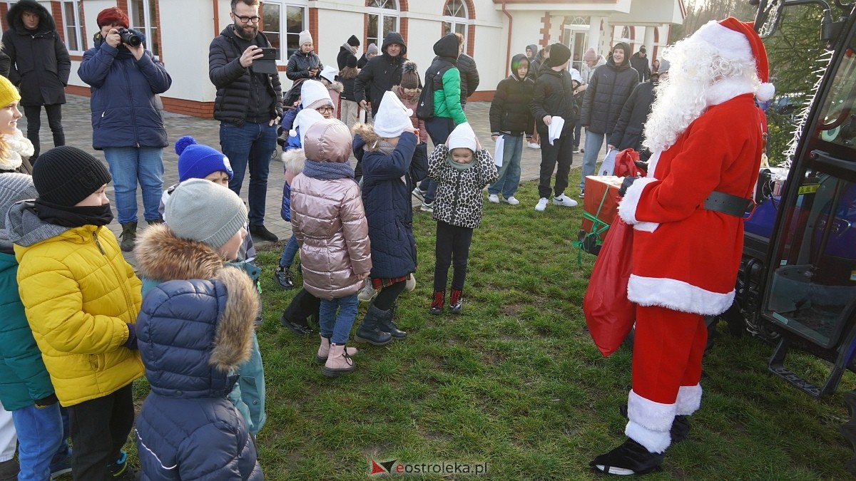 Jarmark Bożonarodzeniowy w Czerwinie [21.12.2024] - zdjęcie #107 - eOstroleka.pl