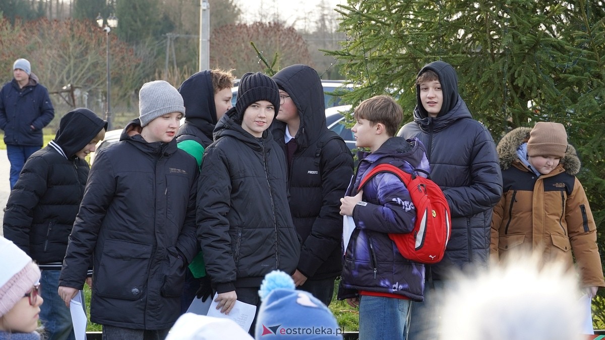 Jarmark Bożonarodzeniowy w Czerwinie [21.12.2024] - zdjęcie #105 - eOstroleka.pl