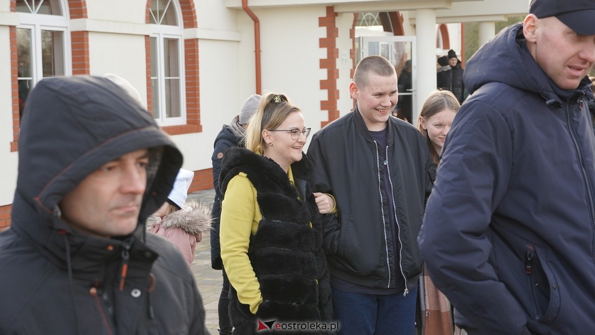 Jarmark Bożonarodzeniowy w Czerwinie [21.12.2024] - zdjęcie #104 - eOstroleka.pl