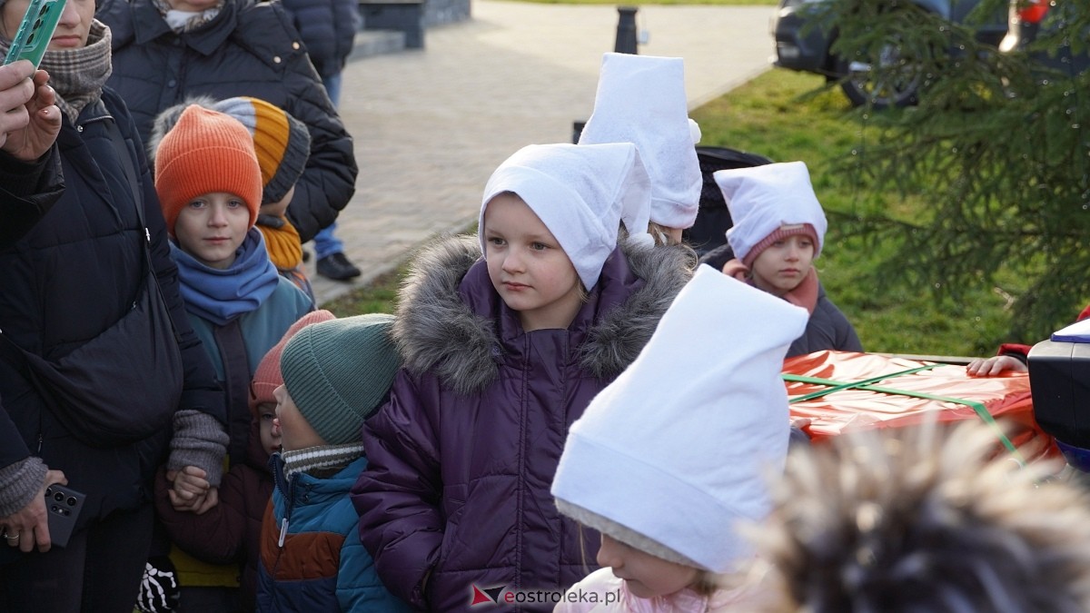 Jarmark Bożonarodzeniowy w Czerwinie [21.12.2024] - zdjęcie #98 - eOstroleka.pl