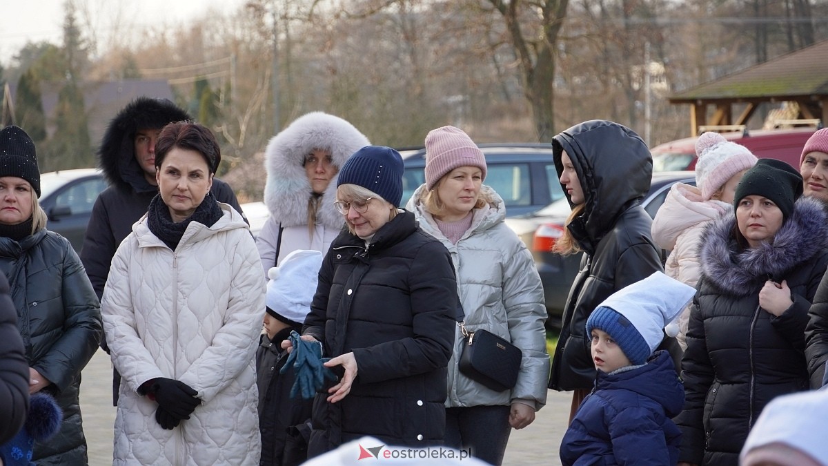 Jarmark Bożonarodzeniowy w Czerwinie [21.12.2024] - zdjęcie #74 - eOstroleka.pl