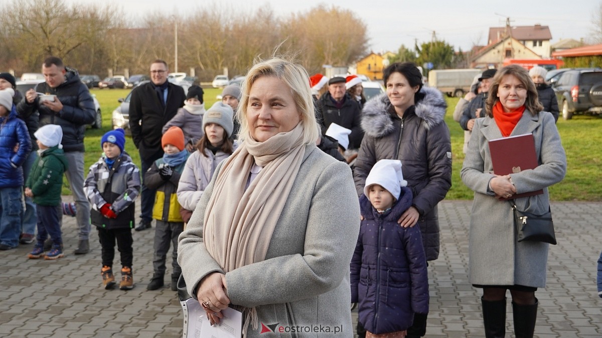 Jarmark Bożonarodzeniowy w Czerwinie [21.12.2024] - zdjęcie #73 - eOstroleka.pl