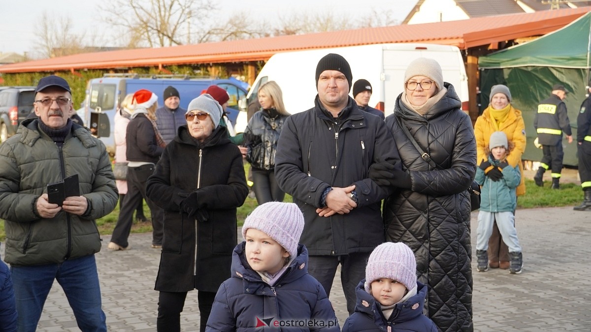 Jarmark Bożonarodzeniowy w Czerwinie [21.12.2024] - zdjęcie #71 - eOstroleka.pl