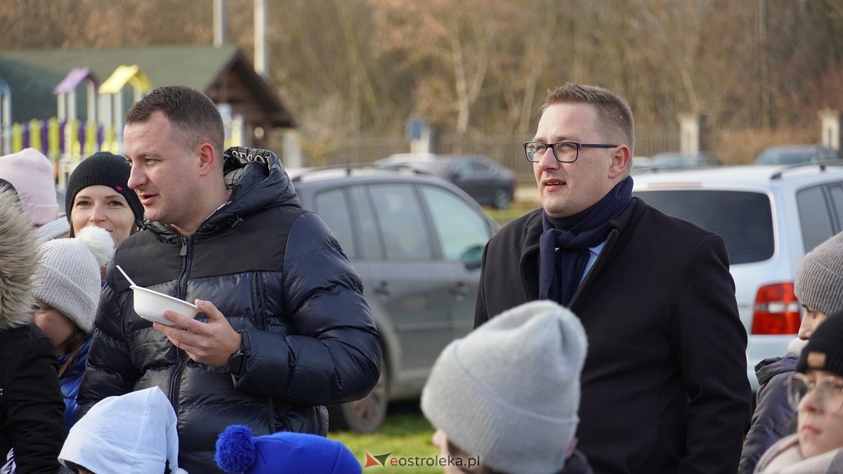 Jarmark Bożonarodzeniowy w Czerwinie [21.12.2024] - zdjęcie #68 - eOstroleka.pl