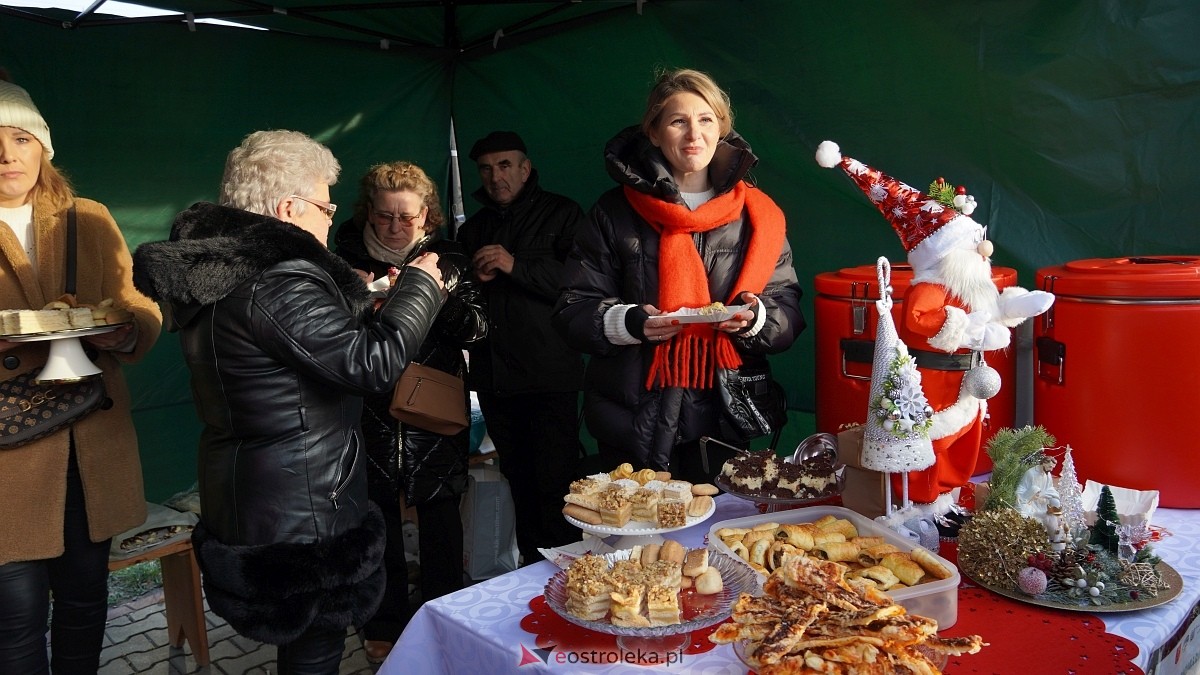 Jarmark Bożonarodzeniowy w Czerwinie [21.12.2024] - zdjęcie #64 - eOstroleka.pl