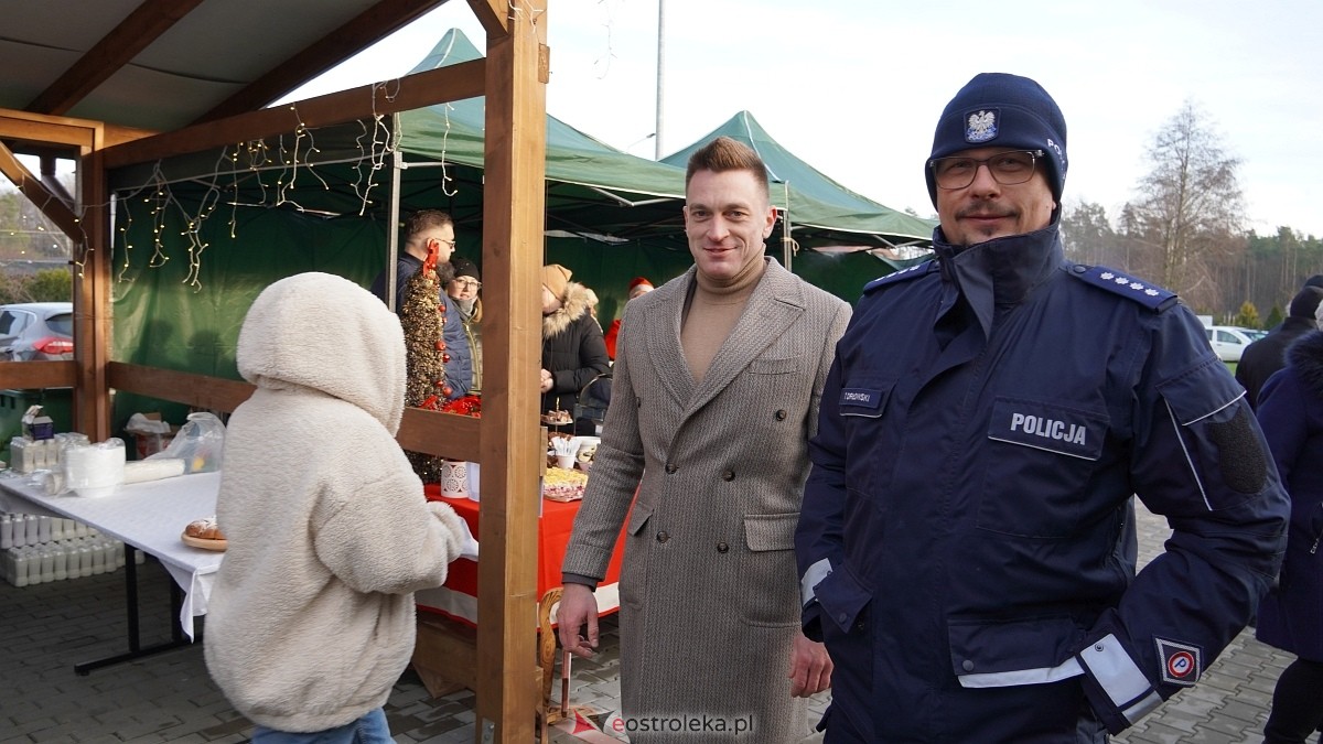 Jarmark Bożonarodzeniowy w Czerwinie [21.12.2024] - zdjęcie #52 - eOstroleka.pl