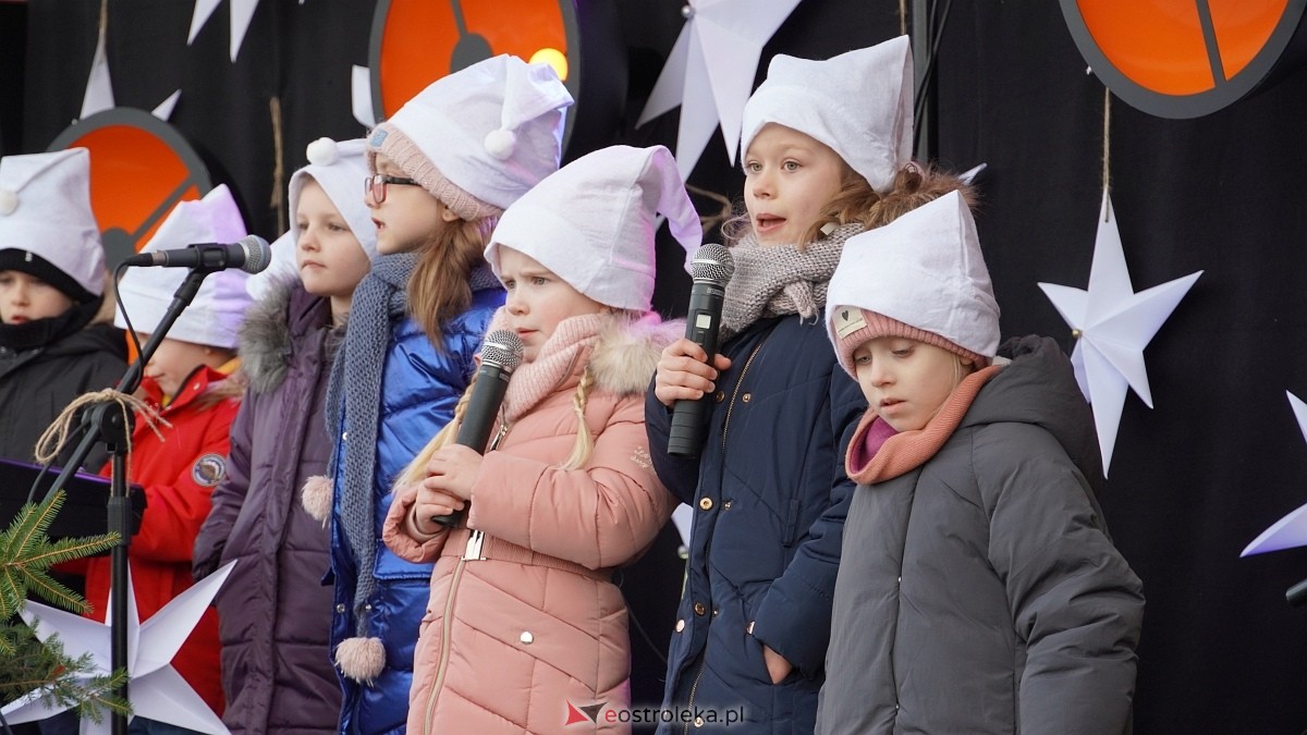 Jarmark Bożonarodzeniowy w Czerwinie [21.12.2024] - zdjęcie #43 - eOstroleka.pl