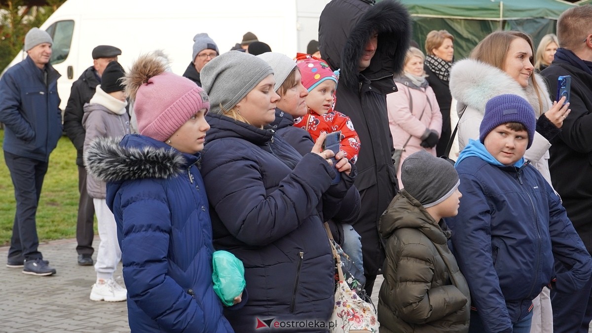 Jarmark Bożonarodzeniowy w Czerwinie [21.12.2024] - zdjęcie #41 - eOstroleka.pl