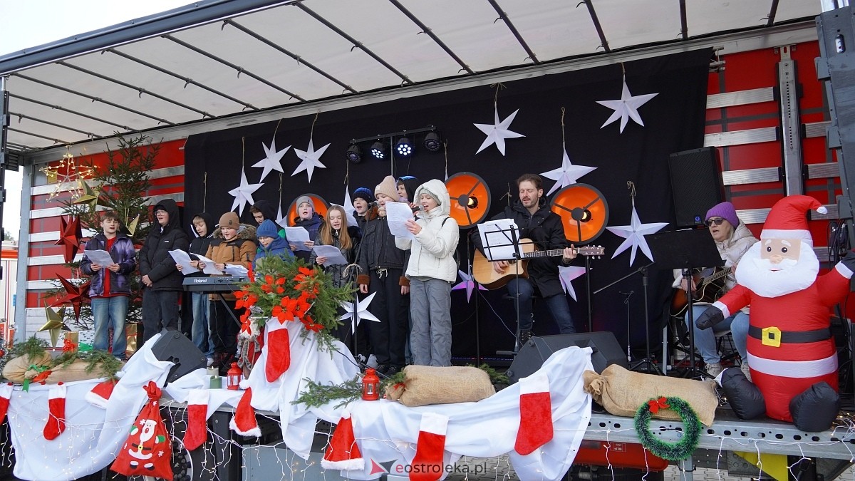 Jarmark Bożonarodzeniowy w Czerwinie [21.12.2024] - zdjęcie #17 - eOstroleka.pl