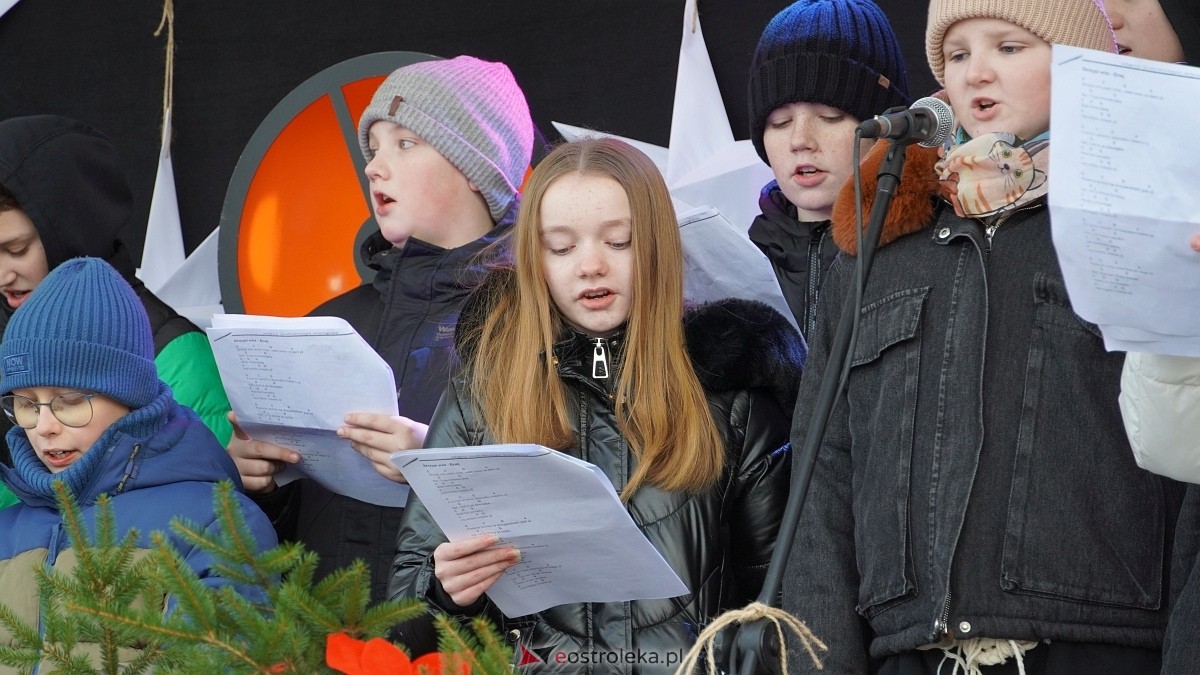 Jarmark Bożonarodzeniowy w Czerwinie [21.12.2024] - zdjęcie #14 - eOstroleka.pl