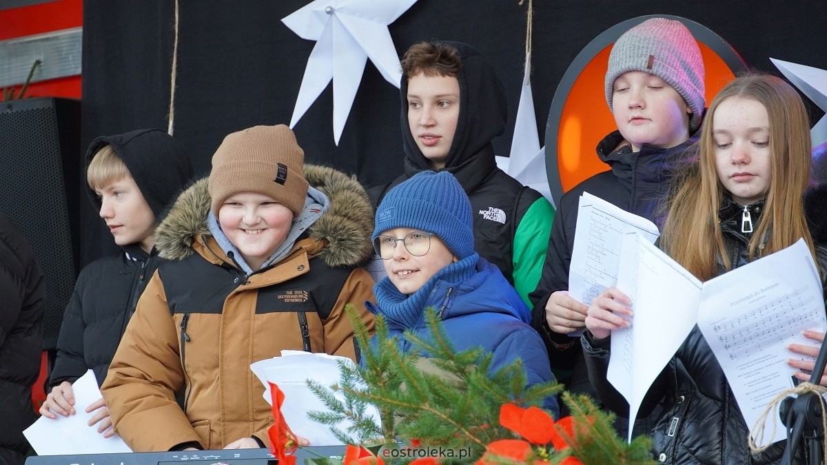 Jarmark Bożonarodzeniowy w Czerwinie [21.12.2024] - zdjęcie #11 - eOstroleka.pl