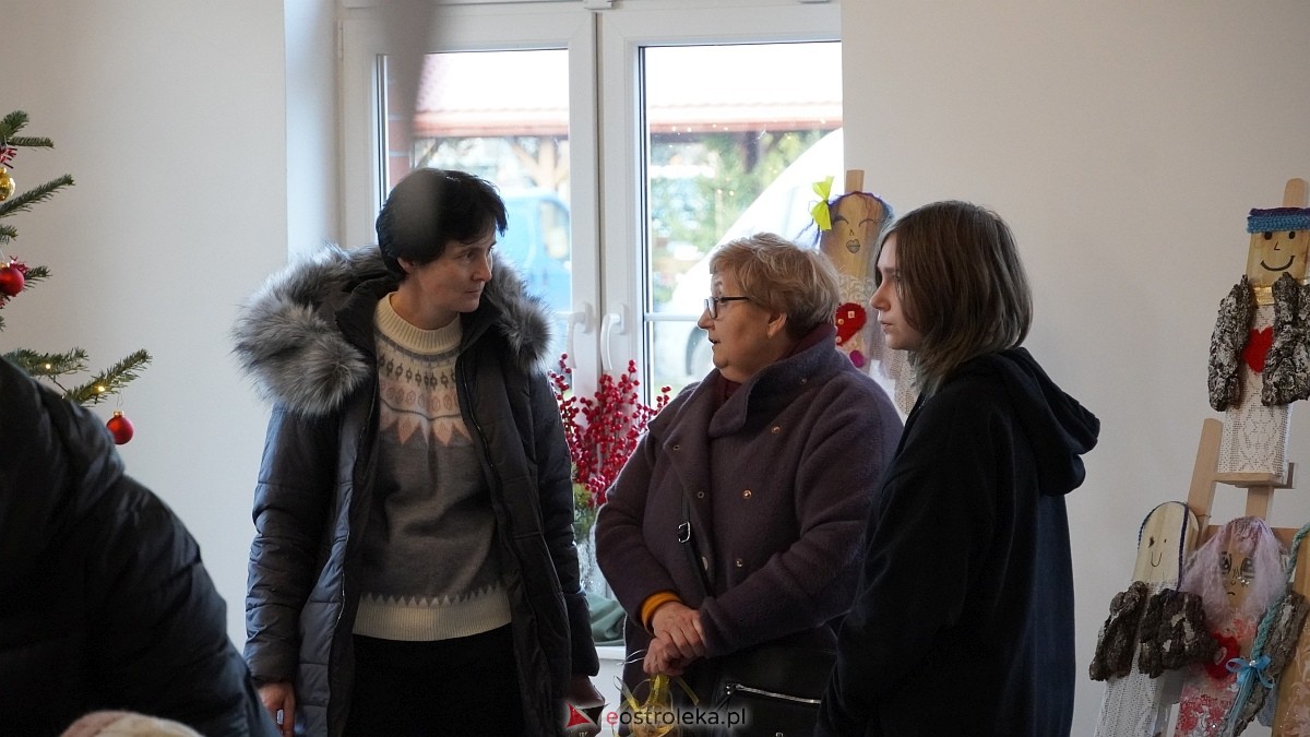 Jarmark Bożonarodzeniowy w Czerwinie [21.12.2024] - zdjęcie #4 - eOstroleka.pl