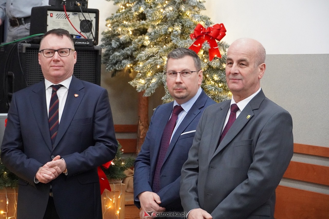 Spotkanie opłatkowe dla mieszkańców gminy Lelis [22.12.2024] - zdjęcie #64 - eOstroleka.pl