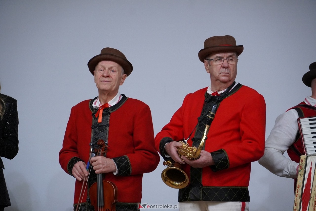 Spotkanie opłatkowe dla mieszkańców gminy Lelis [22.12.2024] - zdjęcie #60 - eOstroleka.pl