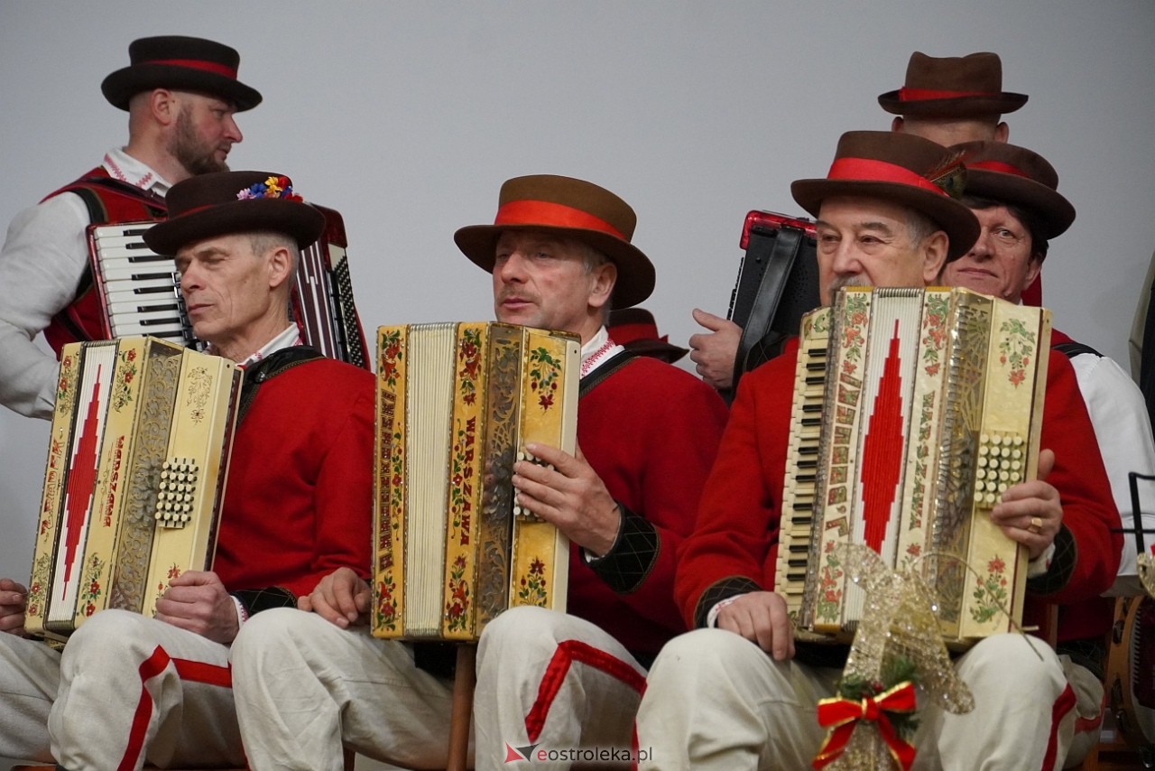 Spotkanie opłatkowe dla mieszkańców gminy Lelis [22.12.2024] - zdjęcie #59 - eOstroleka.pl