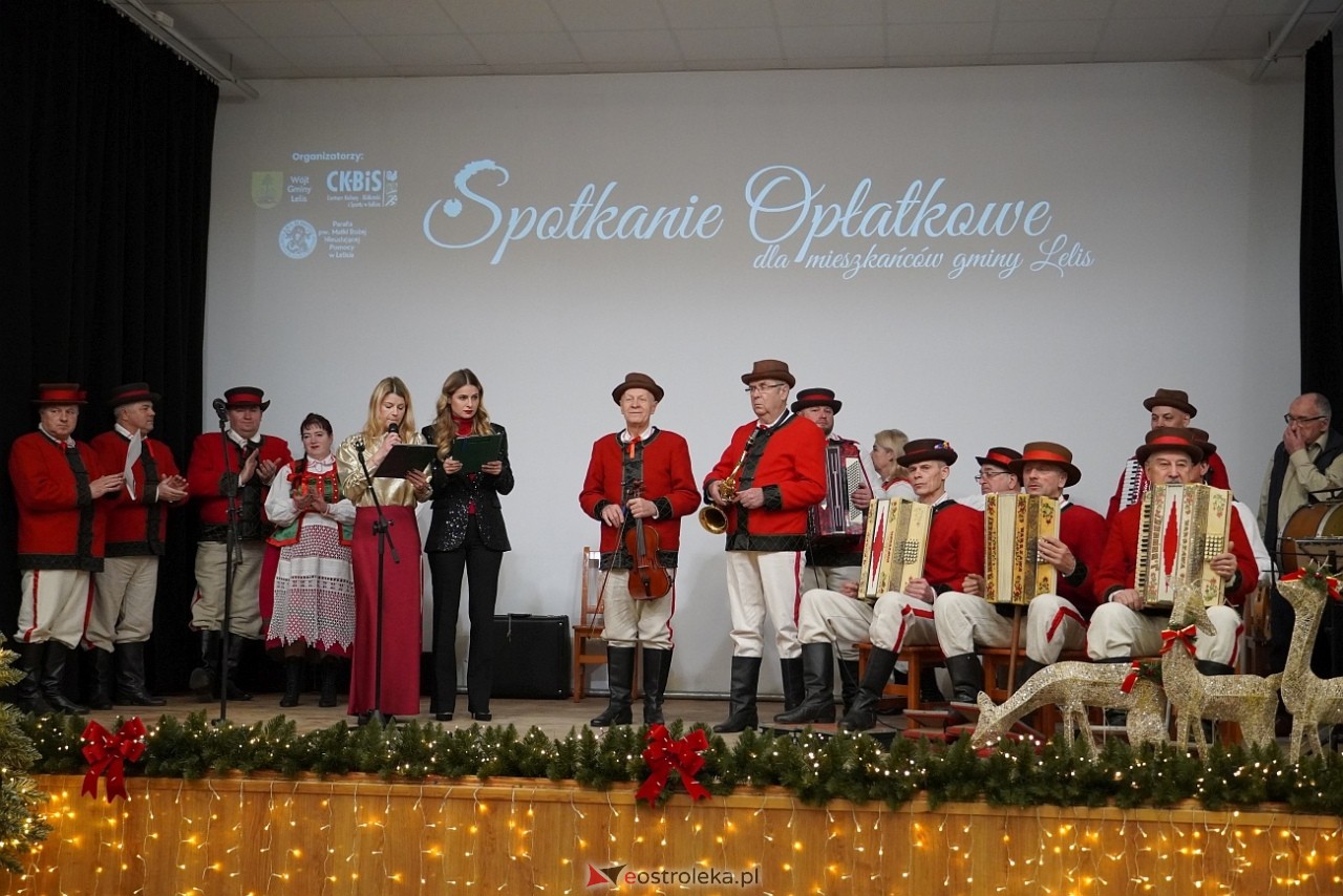 Spotkanie opłatkowe dla mieszkańców gminy Lelis [22.12.2024] - zdjęcie #56 - eOstroleka.pl