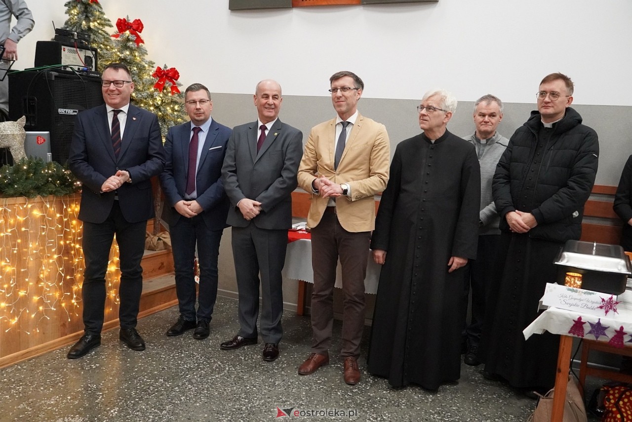 Spotkanie opłatkowe dla mieszkańców gminy Lelis [22.12.2024] - zdjęcie #55 - eOstroleka.pl