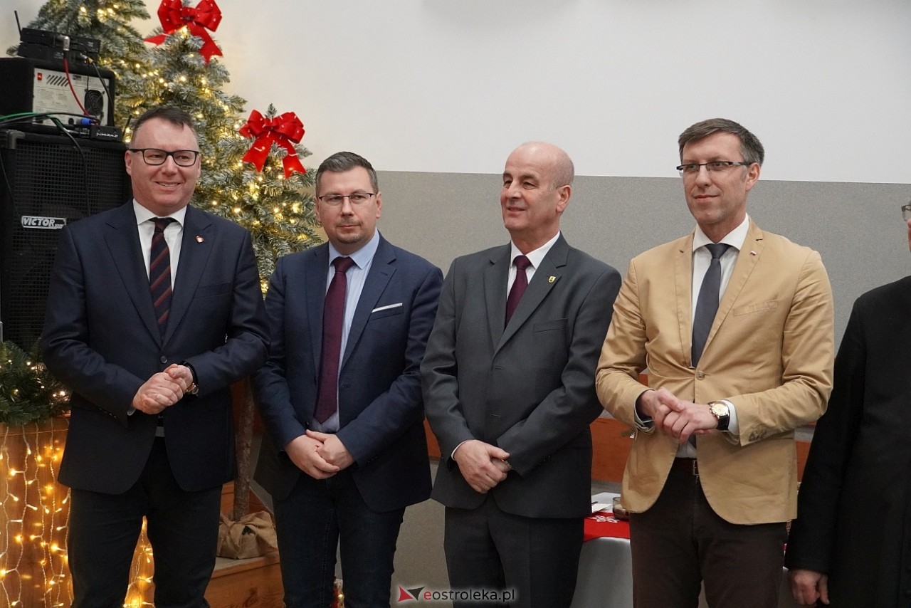 Spotkanie opłatkowe dla mieszkańców gminy Lelis [22.12.2024] - zdjęcie #54 - eOstroleka.pl