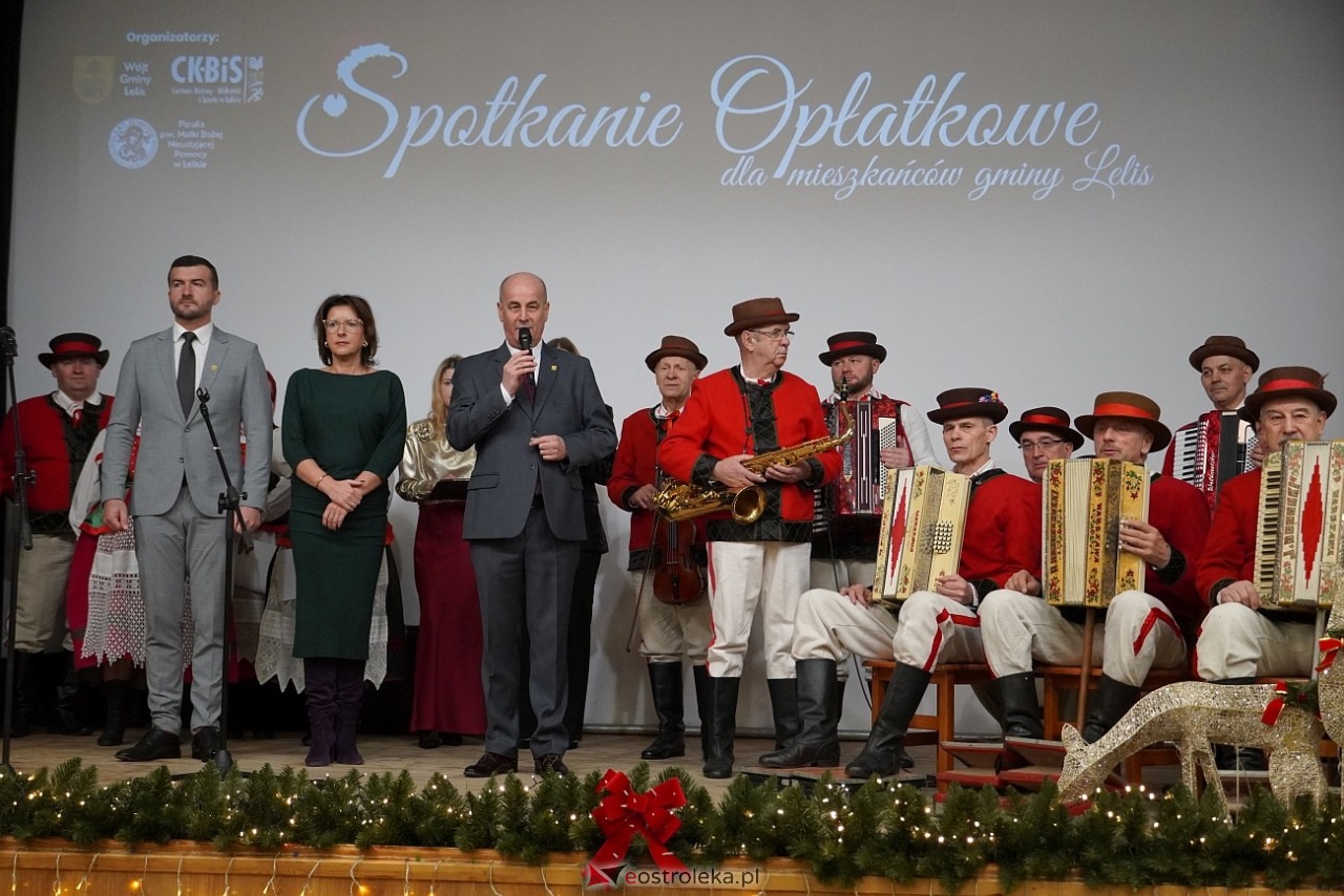 Spotkanie opłatkowe dla mieszkańców gminy Lelis [22.12.2024] - zdjęcie #50 - eOstroleka.pl