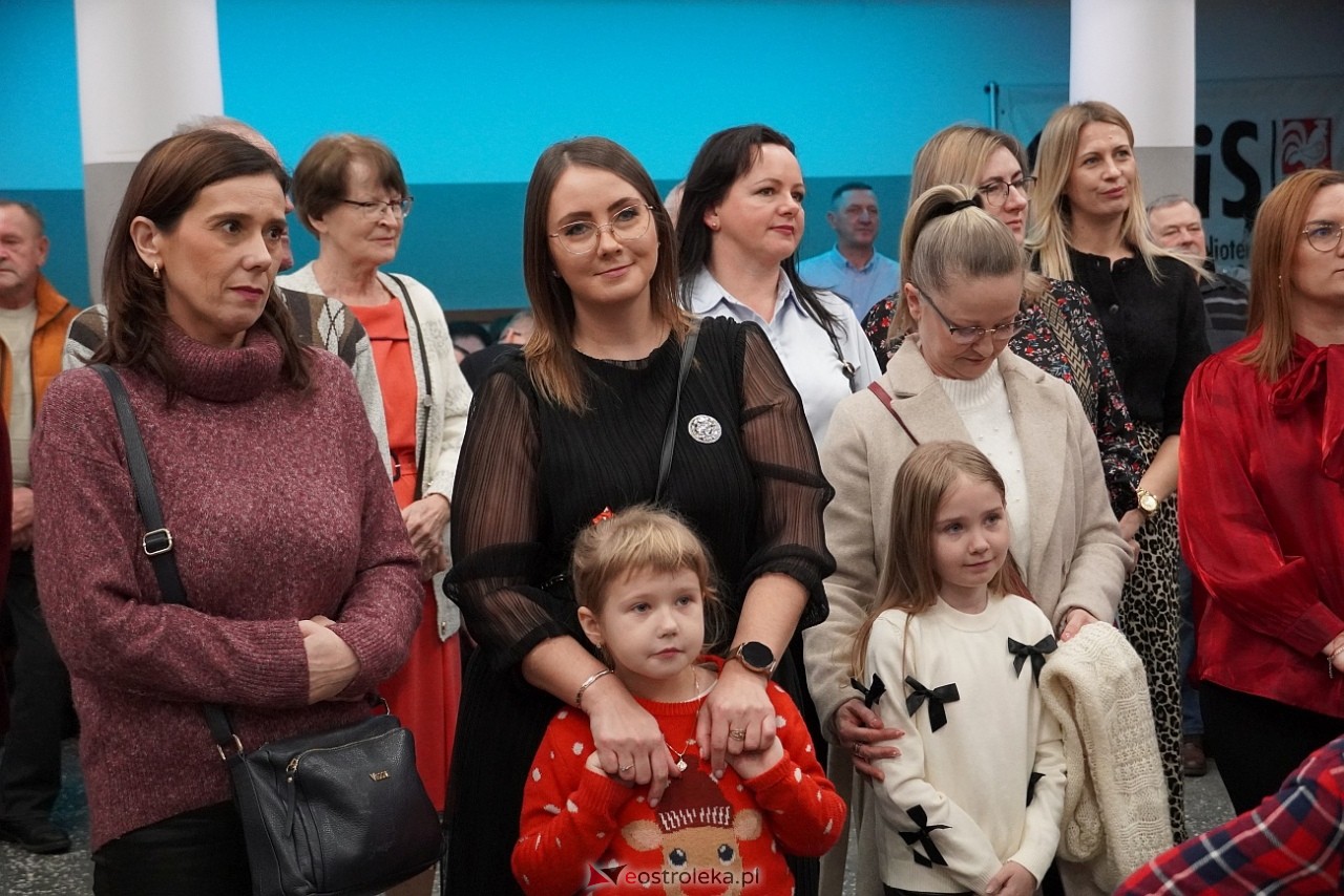 Spotkanie opłatkowe dla mieszkańców gminy Lelis [22.12.2024] - zdjęcie #47 - eOstroleka.pl