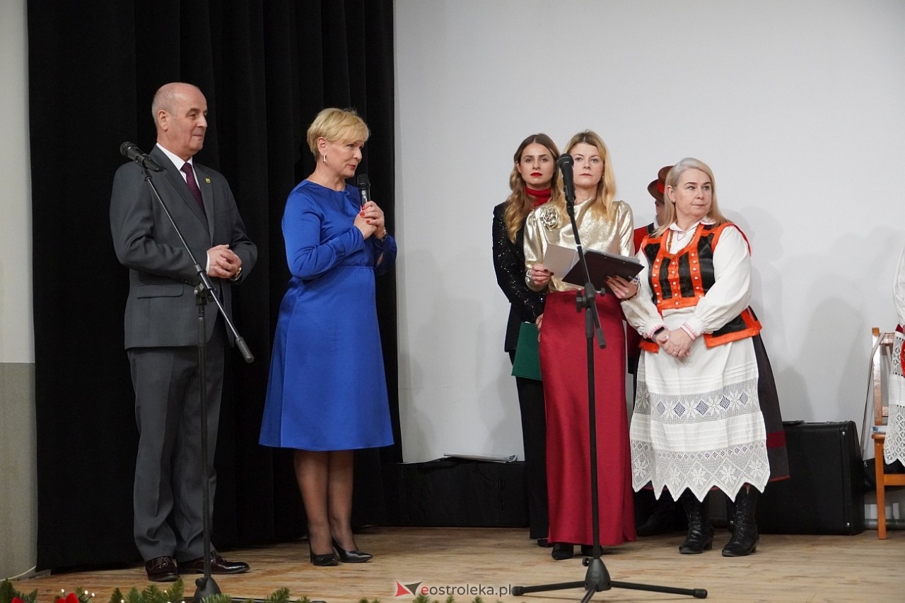 Spotkanie opłatkowe dla mieszkańców gminy Lelis [22.12.2024] - zdjęcie #36 - eOstroleka.pl