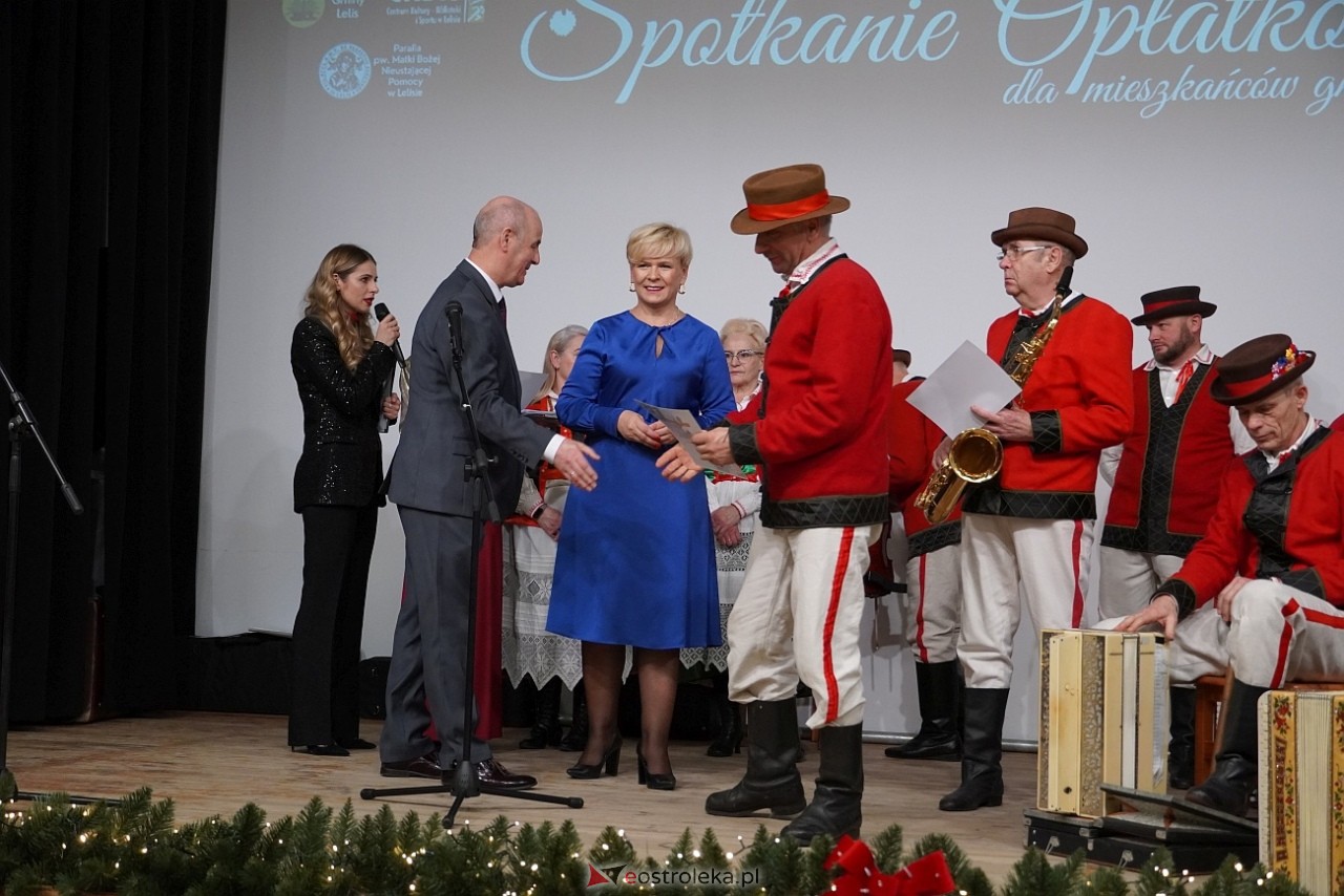 Spotkanie opłatkowe dla mieszkańców gminy Lelis [22.12.2024] - zdjęcie #33 - eOstroleka.pl