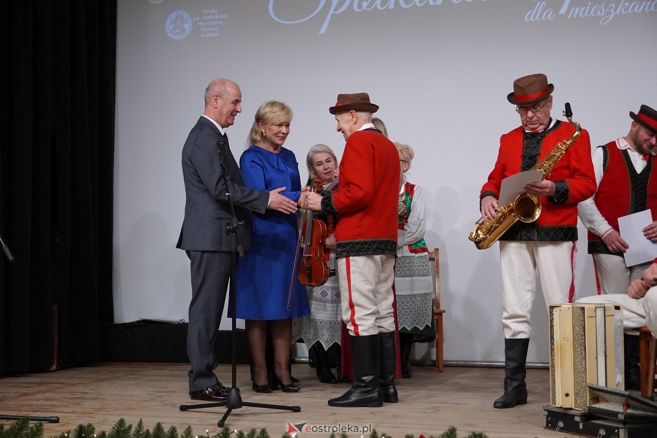 Spotkanie opłatkowe dla mieszkańców gminy Lelis [22.12.2024] - zdjęcie #32 - eOstroleka.pl