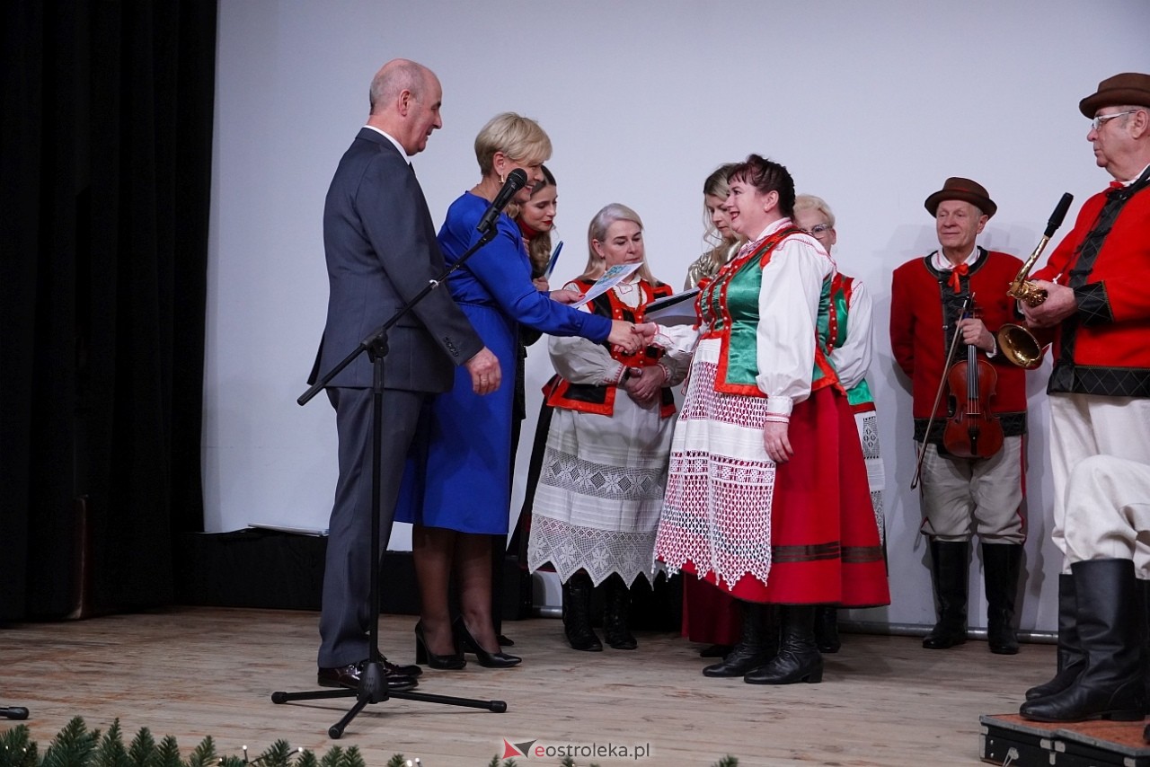 Spotkanie opłatkowe dla mieszkańców gminy Lelis [22.12.2024] - zdjęcie #15 - eOstroleka.pl