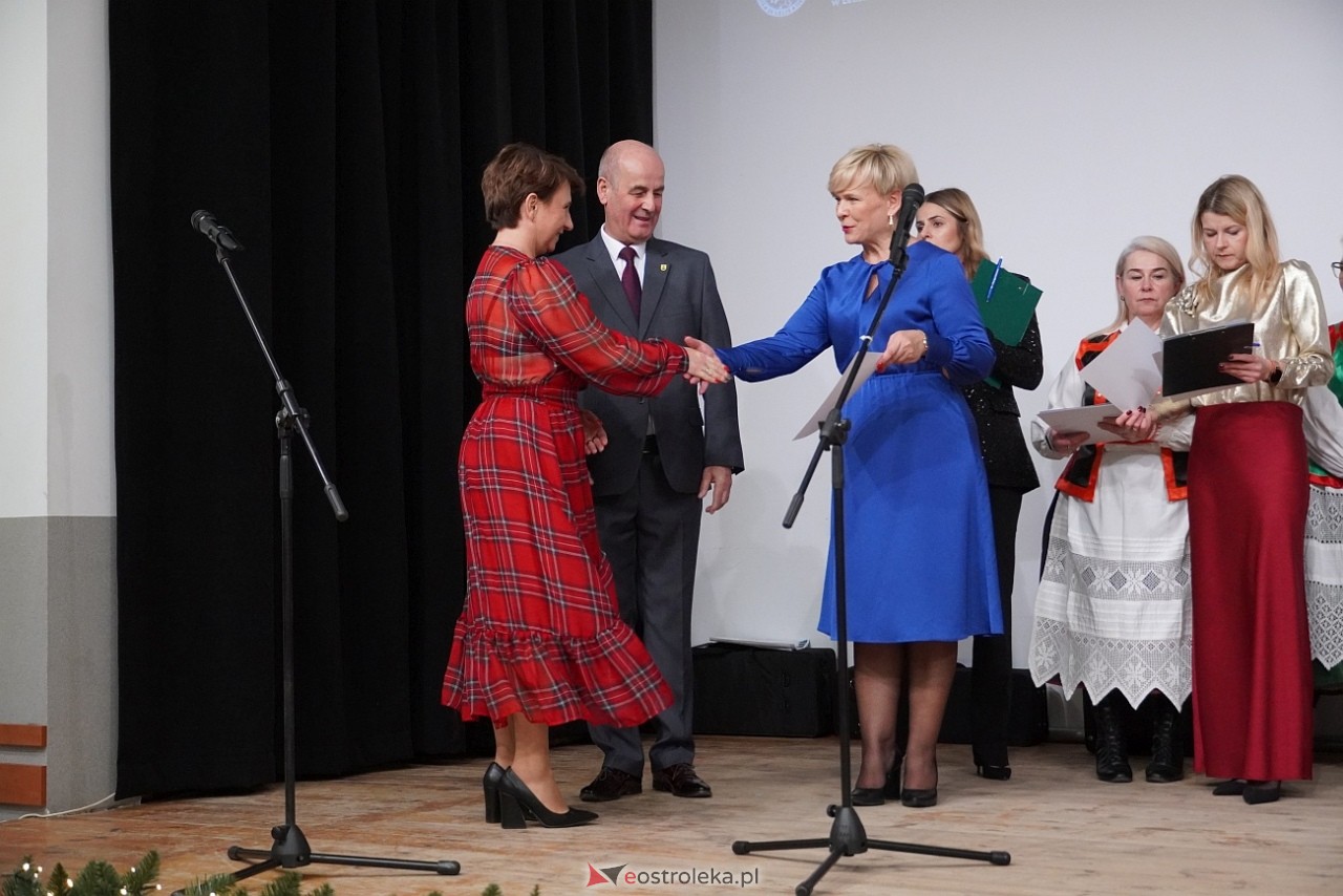 Spotkanie opłatkowe dla mieszkańców gminy Lelis [22.12.2024] - zdjęcie #14 - eOstroleka.pl
