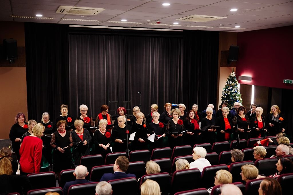 Wigilijen spotkanie słuchaczy OUTW [23.12.2024] - zdjęcie #29 - eOstroleka.pl