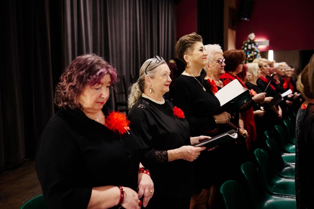 Wigilijen spotkanie słuchaczy OUTW [23.12.2024] - zdjęcie #25 - eOstroleka.pl