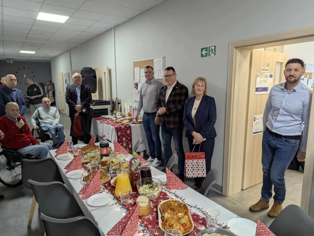Wigilia w Centrum Integracji Społecznej [23.12.2024] - zdjęcie #14 - eOstroleka.pl