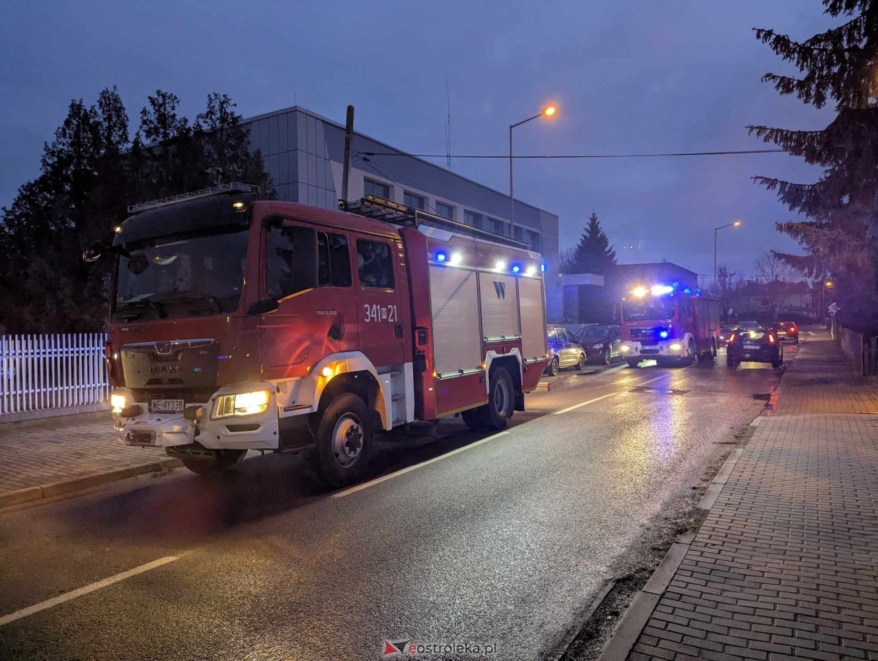 Jednostki gaśnicze w akcji na Poznańskiej [23.12.2024] - zdjęcie #13 - eOstroleka.pl
